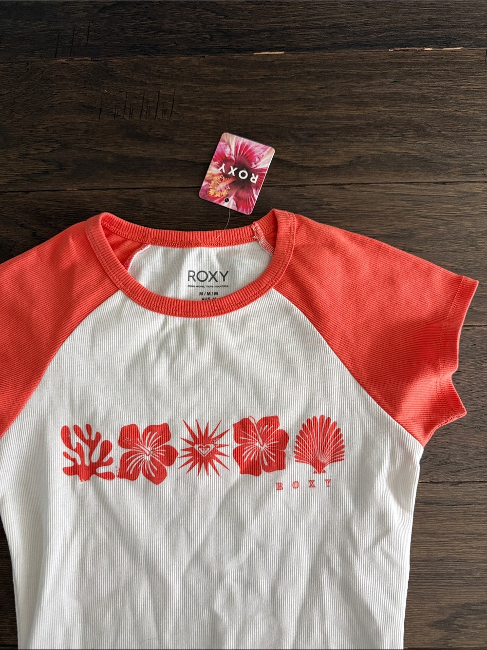 NWT Roxy Tee M - Picture 2 of 4